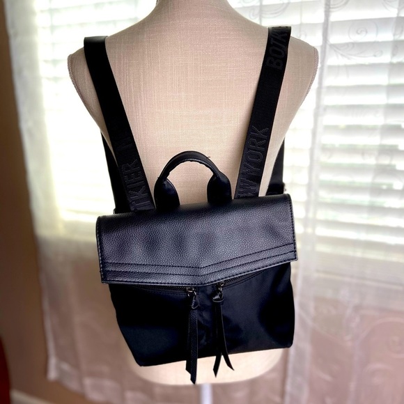 Botkier New York Women’ Trigger Backpack - Picture 1 of 11